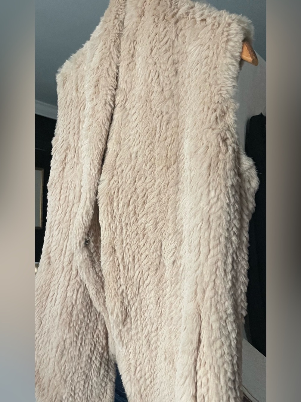 Luxurious Cream Fur Vest - Women's Cozy Layer
